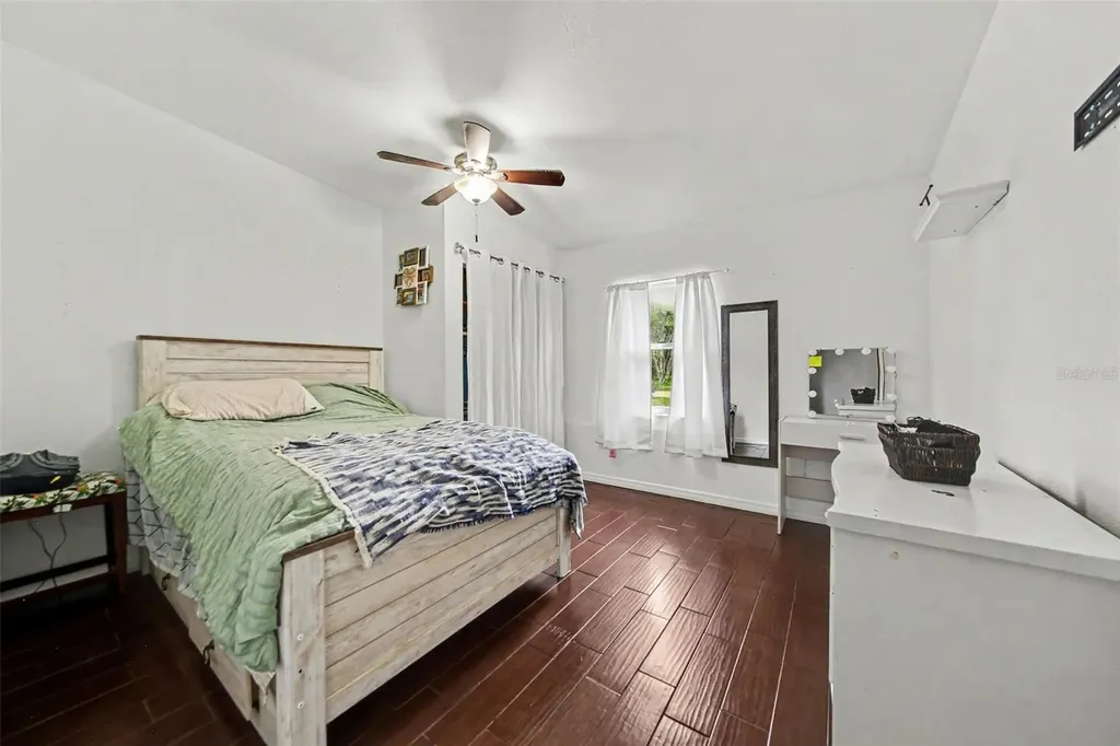 231 1st Street Chuluota FL 32766