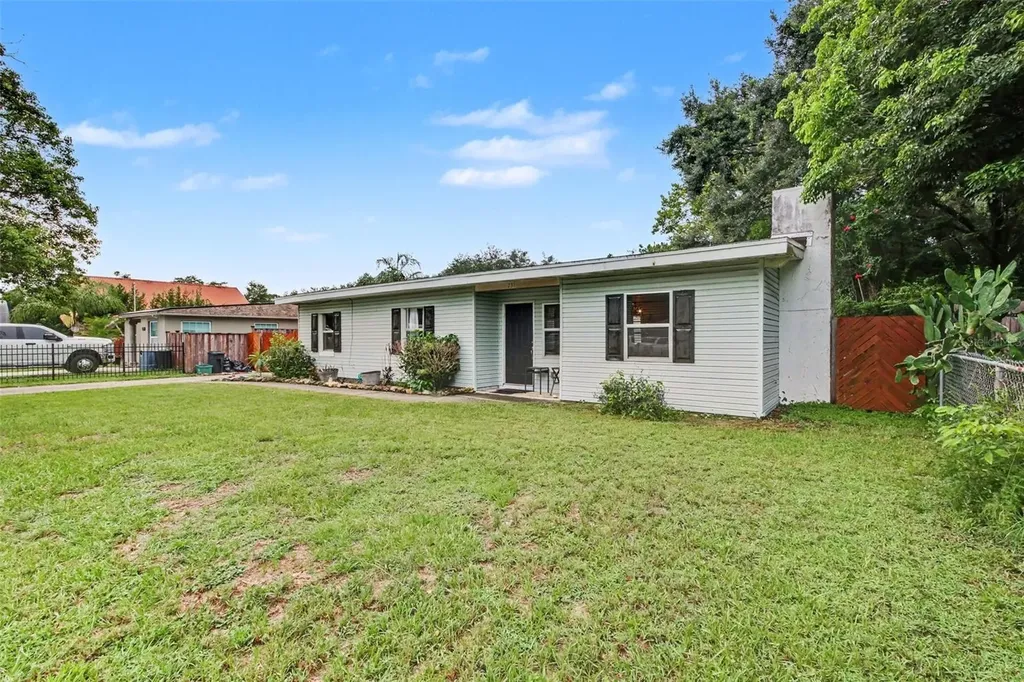 231 1st Street Chuluota FL 32766