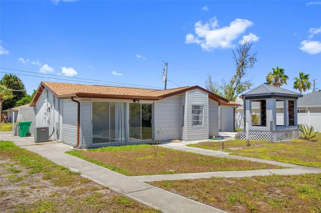 10517 Greenway Avenue Englewood FL 34224