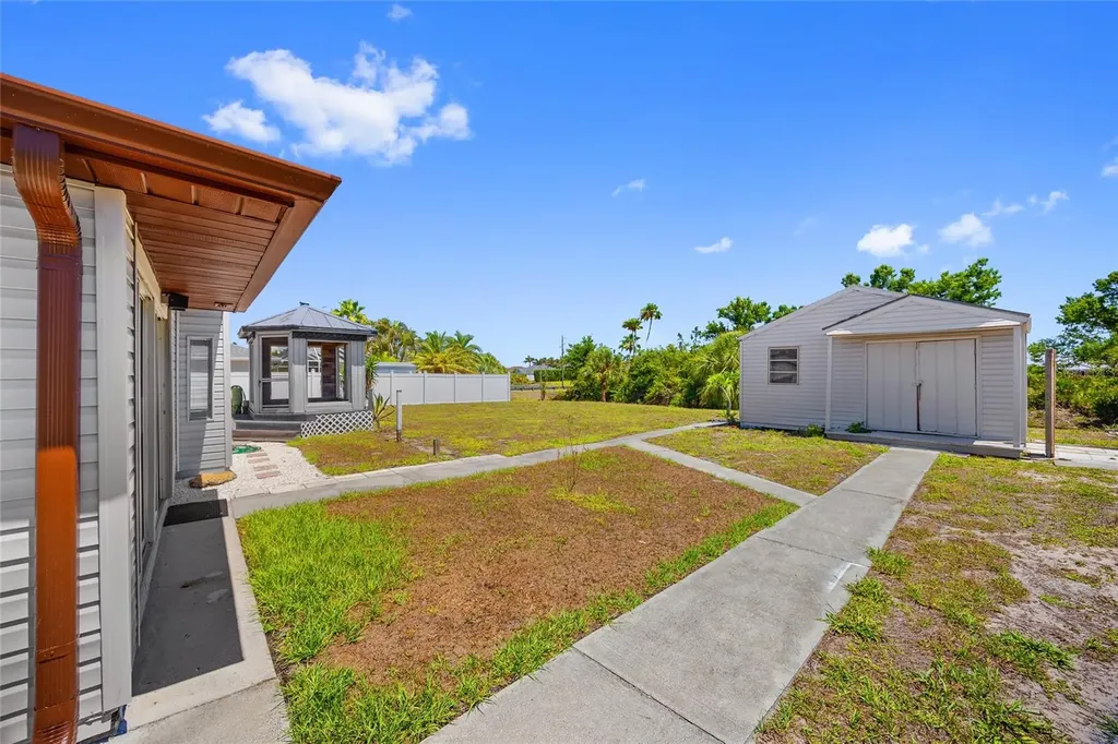10517 Greenway Avenue Englewood FL 34224