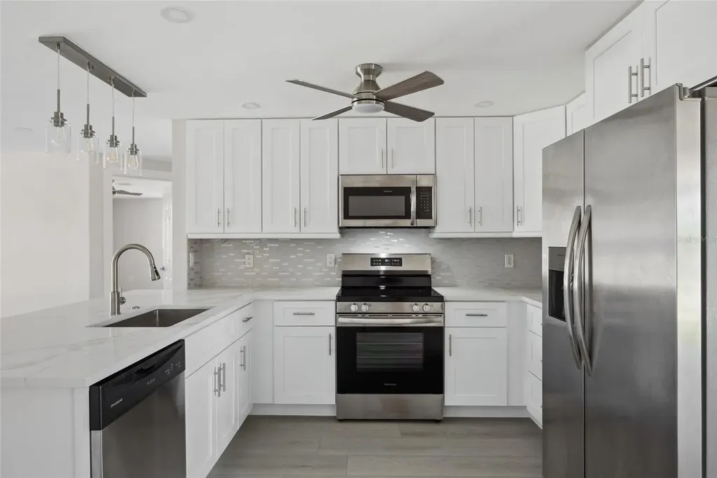 10517 Greenway Avenue Englewood FL 34224