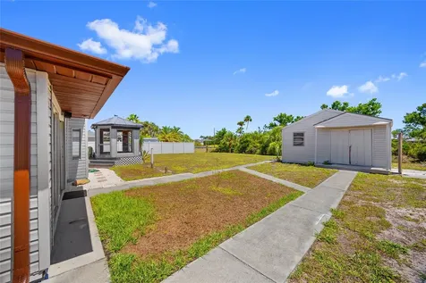 10517 Greenway Avenue Englewood FL 34224