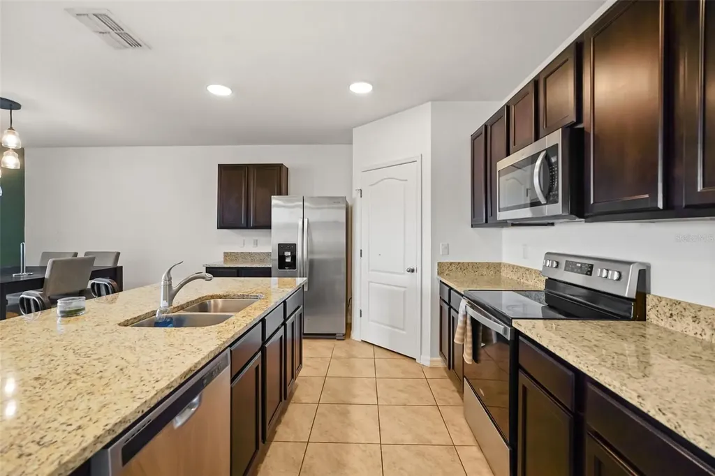 860 Brooklet Drive Davenport FL 33837