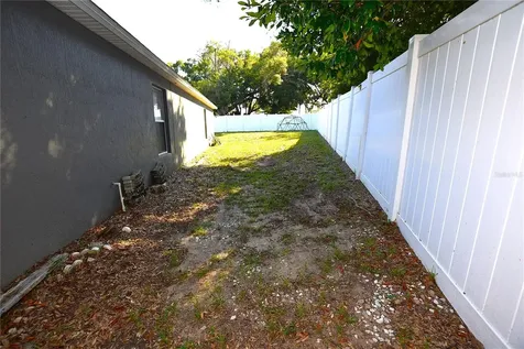 500 Lake Charles Drive Davenport FL 33837