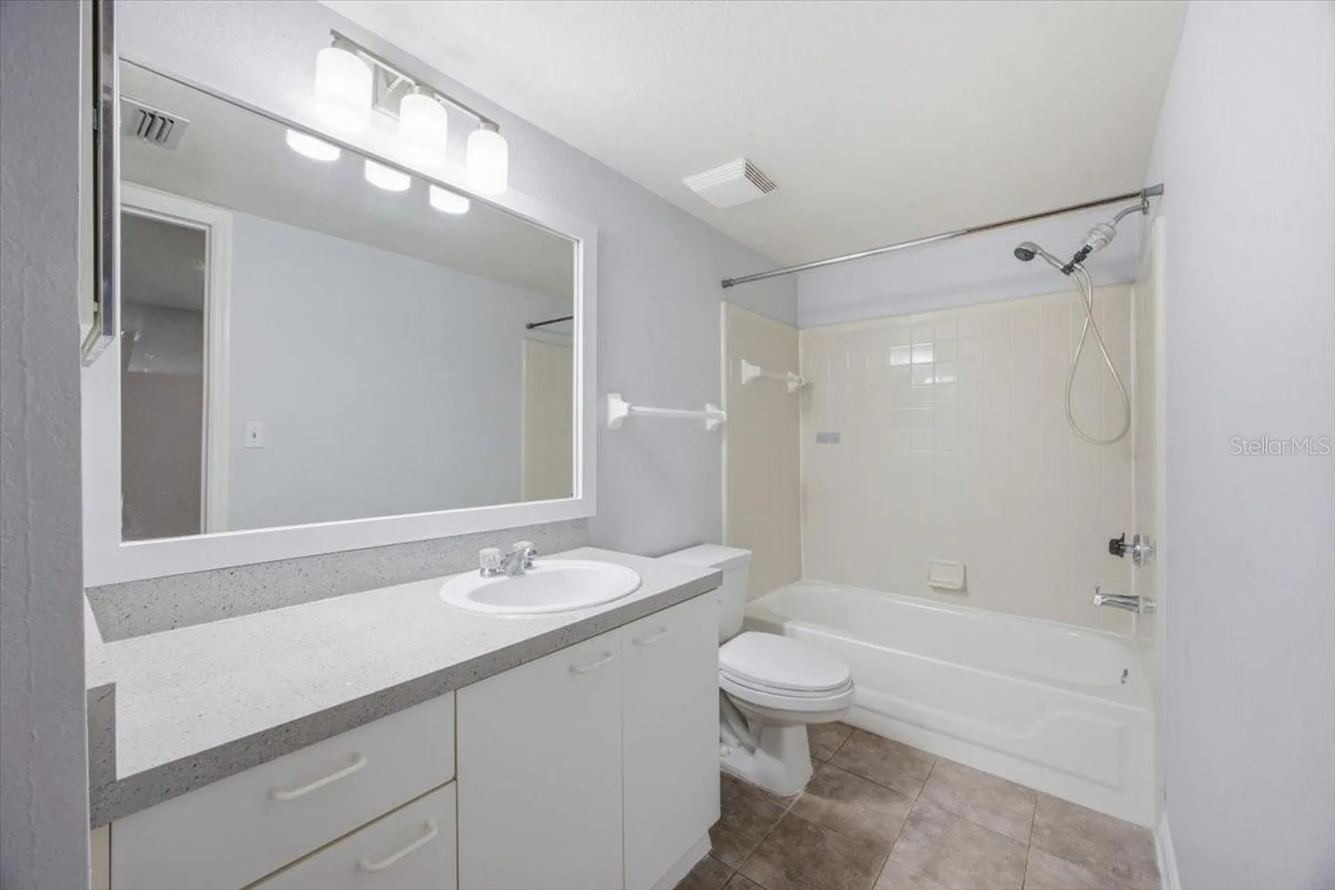 1610 Columbia Arms Circle Kissimmee FL 34741