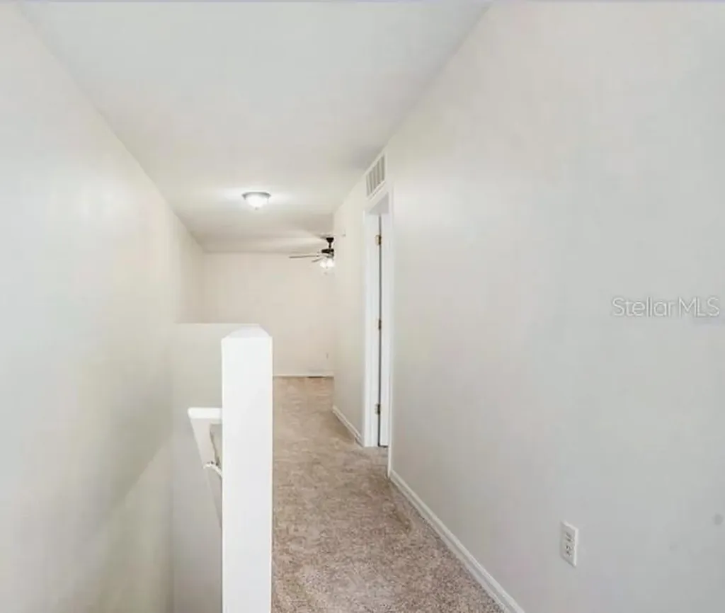 9836 Ashburn Lake Drive Tampa FL 33610