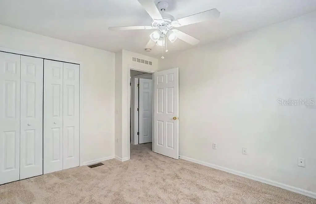 9836 Ashburn Lake Drive Tampa FL 33610