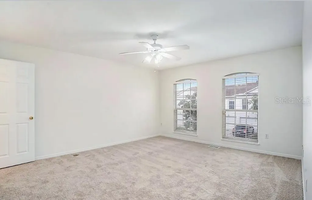 9836 Ashburn Lake Drive Tampa FL 33610