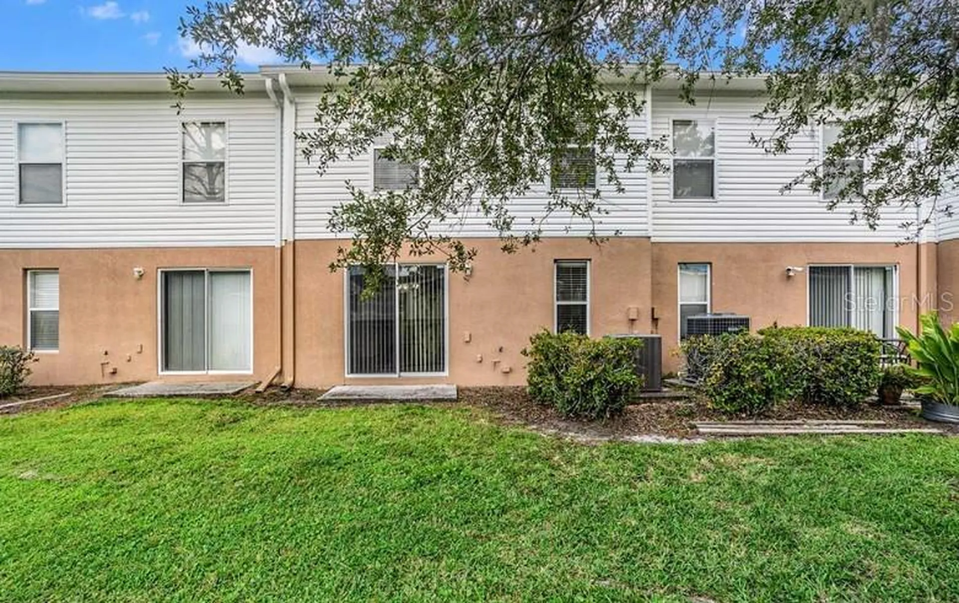 9836 Ashburn Lake Drive Tampa FL 33610