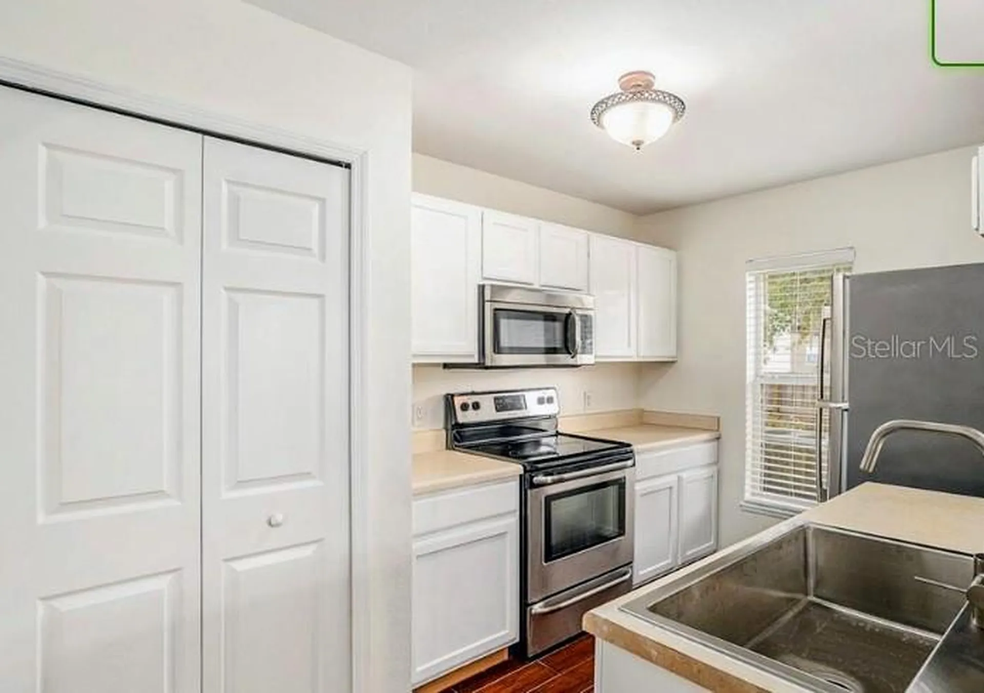 9836 Ashburn Lake Drive Tampa FL 33610