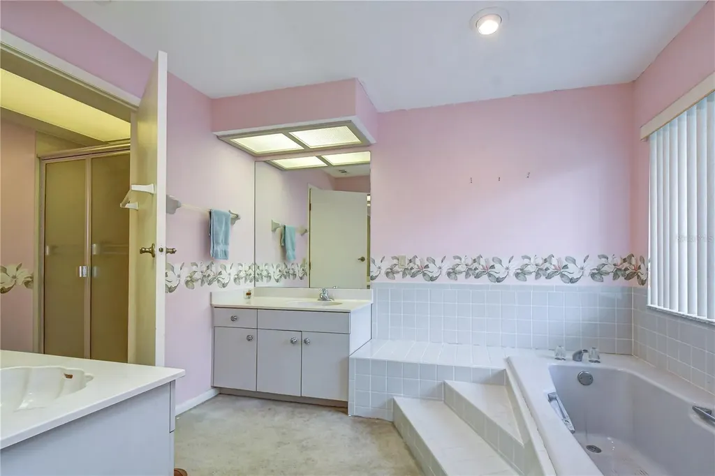 914 S Miller Road Valrico FL 33594