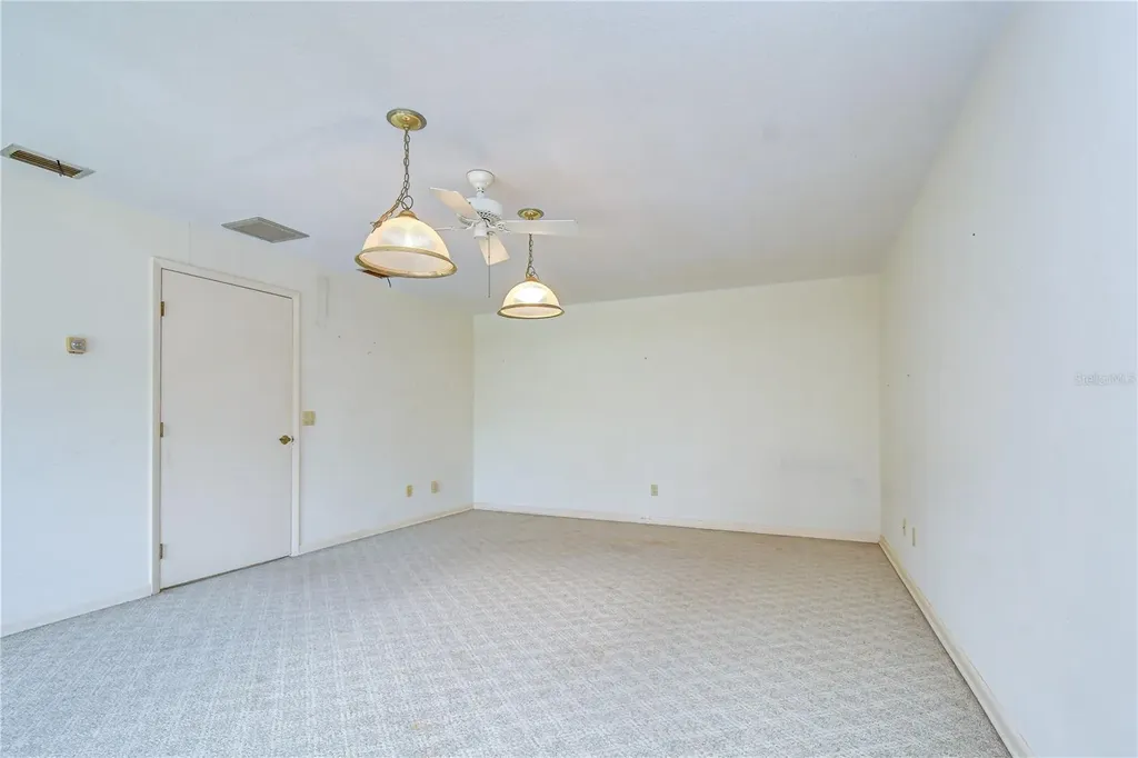 914 S Miller Road Valrico FL 33594