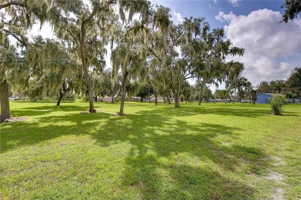 914 S Miller Road Valrico FL 33594