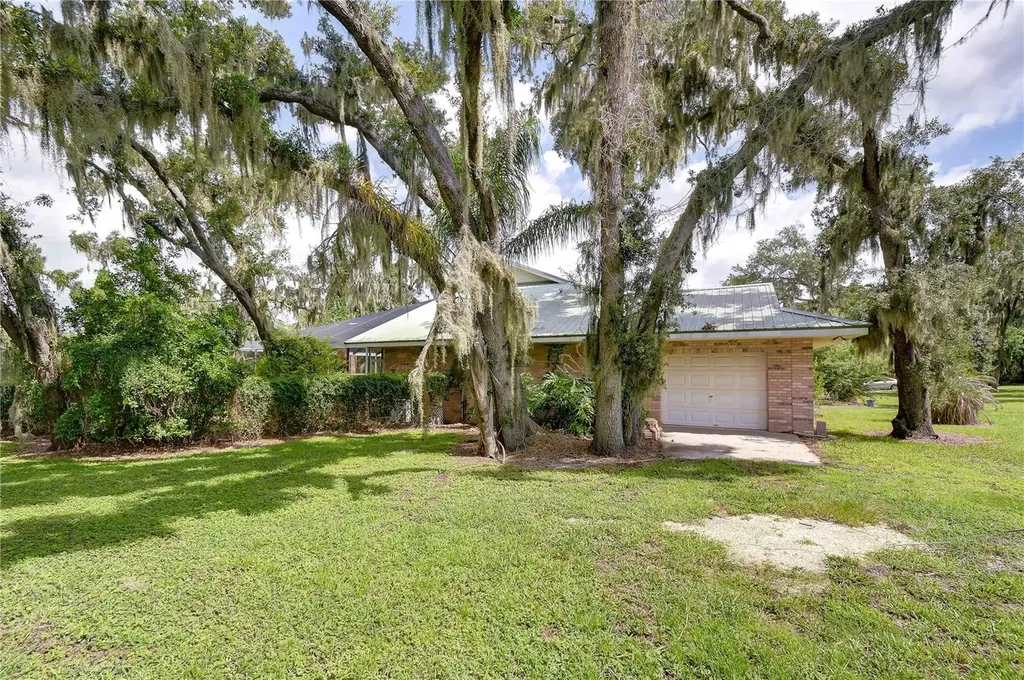 914 S Miller Road Valrico FL 33594