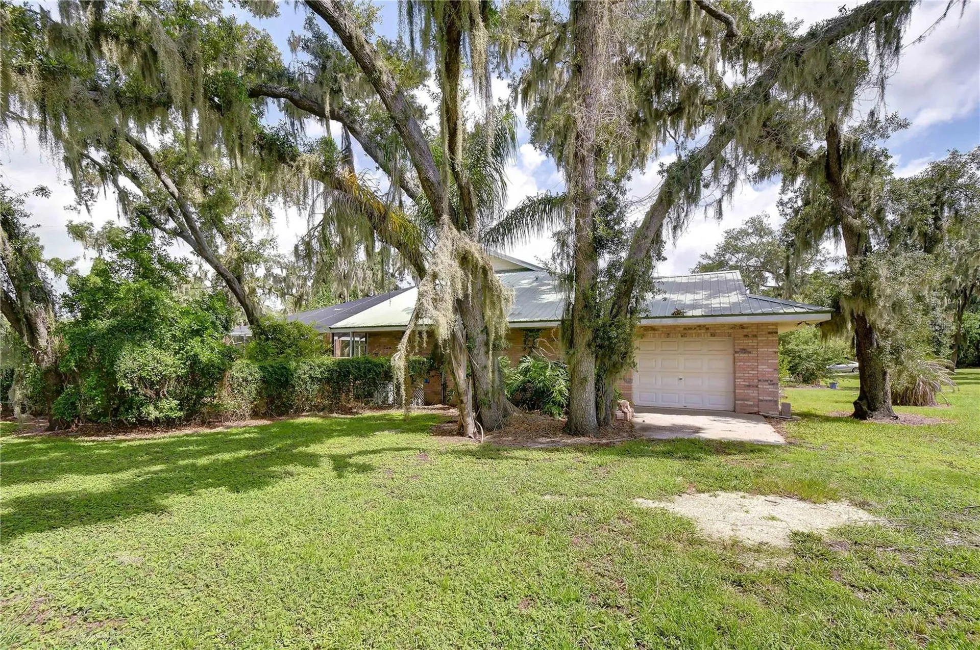 914 S Miller Road Valrico FL 33594