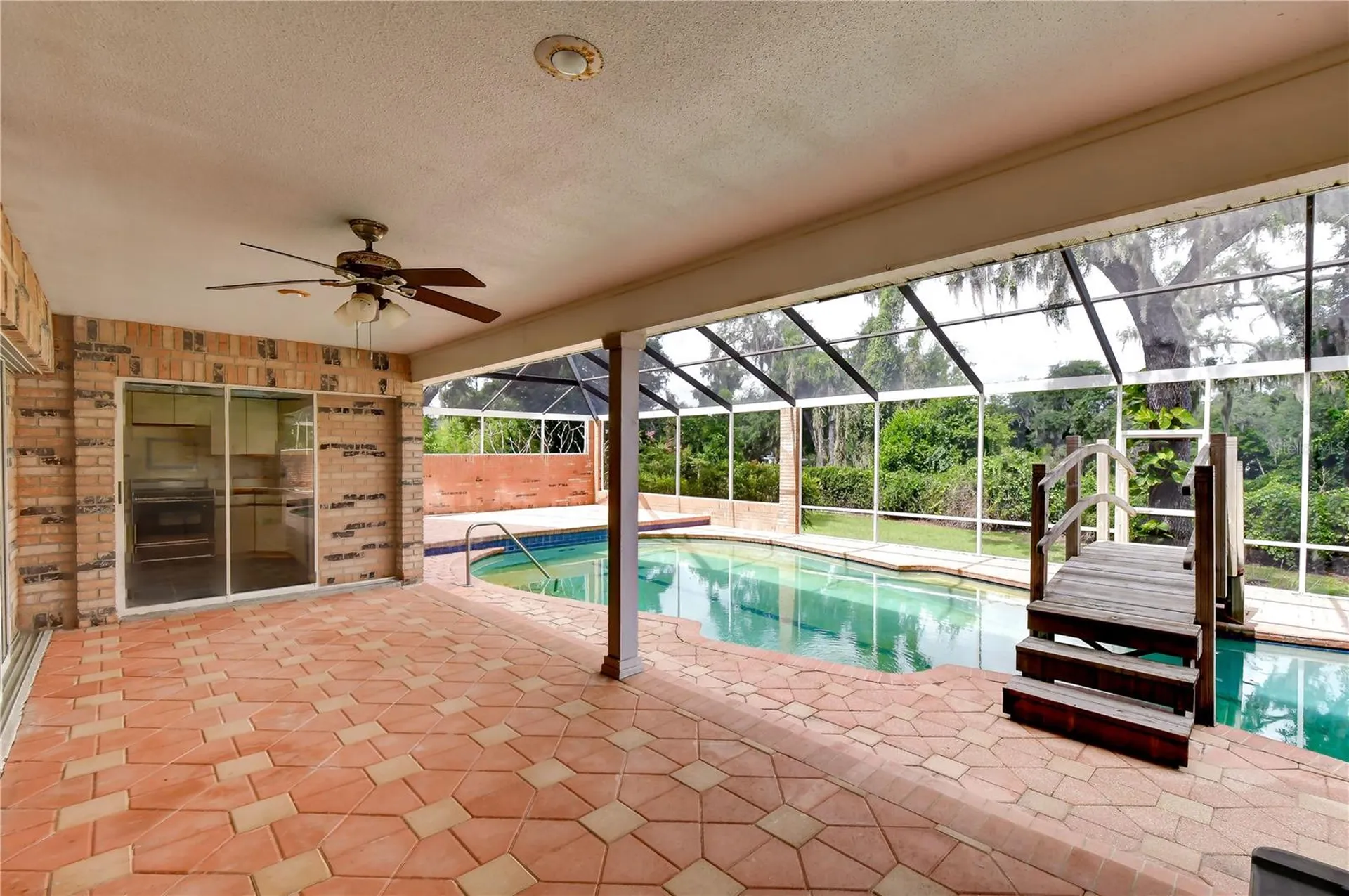 914 S Miller Road Valrico FL 33594