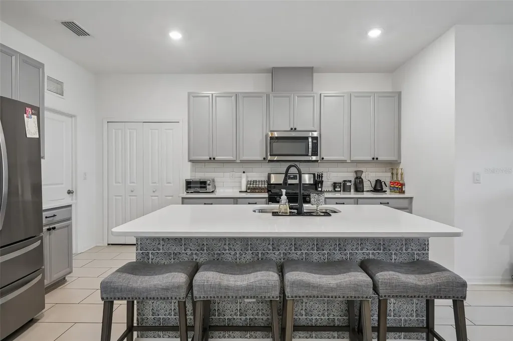 5518 Los Robles Court Palmetto FL 34221