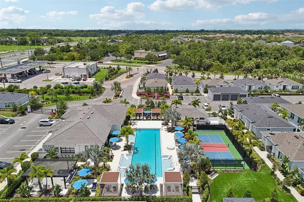 5518 Los Robles Court Palmetto FL 34221