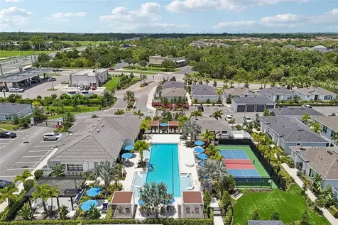 5518 Los Robles Court Palmetto FL 34221