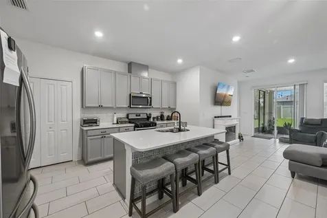 5518 Los Robles Court Palmetto FL 34221