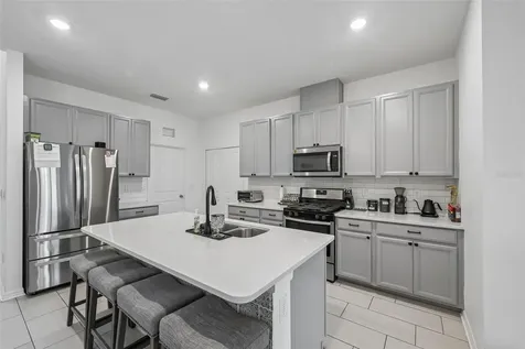 5518 Los Robles Court Palmetto FL 34221