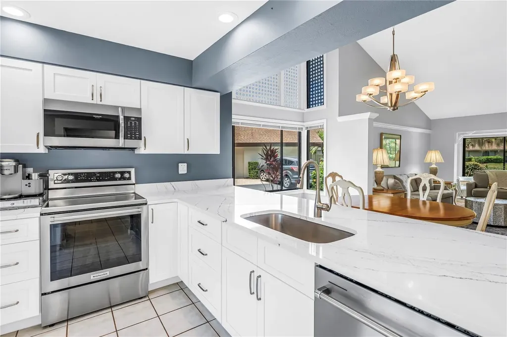 3174 Windrush Sarasota FL 34235