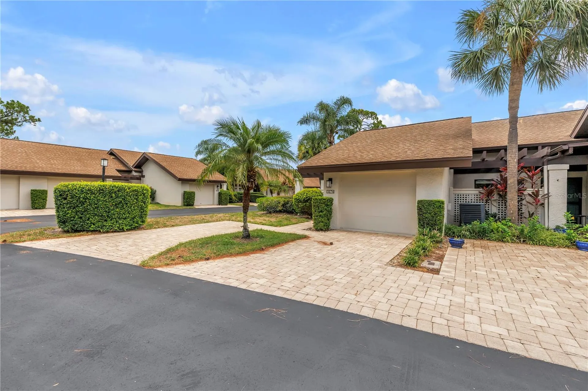 Sarasota FL, 3174 Windrush, Unit 25