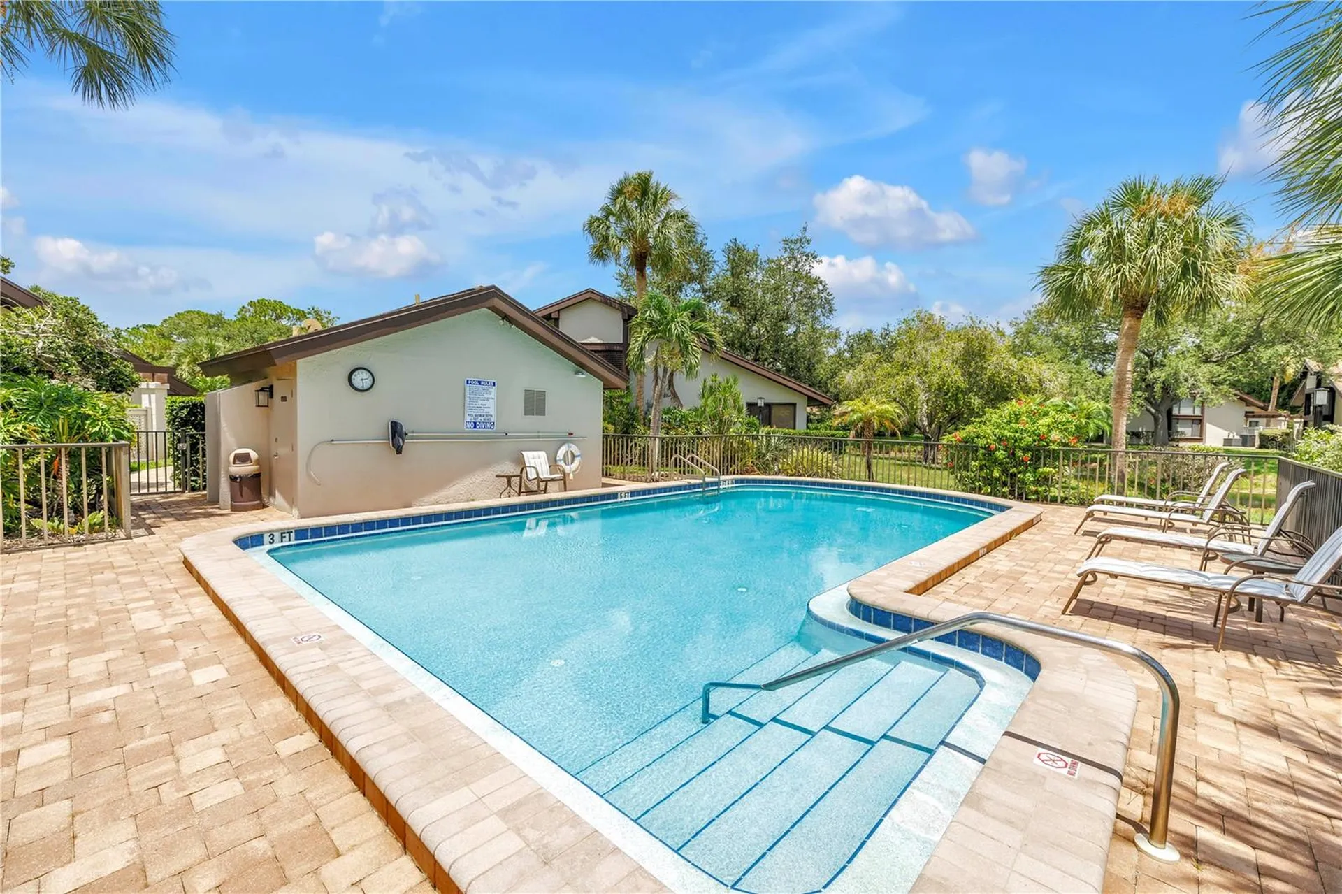 3174 Windrush Sarasota FL 34235