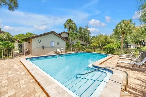 3174 Windrush Sarasota FL 34235