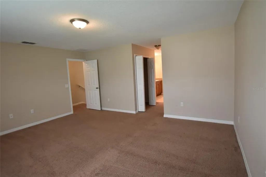 527 Bristol Circle Kissimmee FL 34758