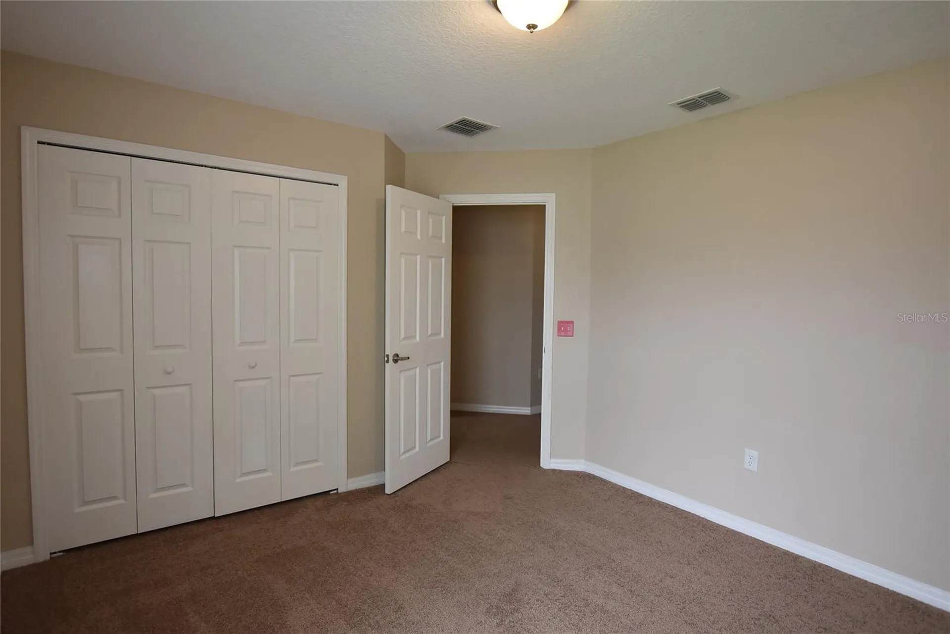 527 Bristol Circle Kissimmee FL 34758