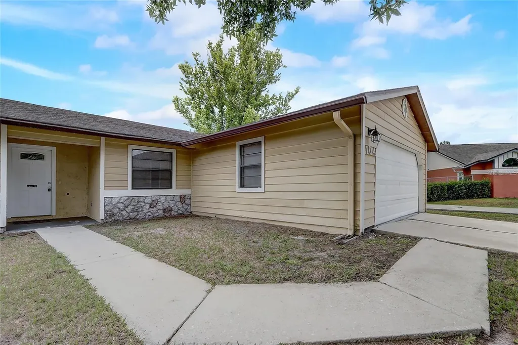 104 Turin Way Kissimmee FL 34758