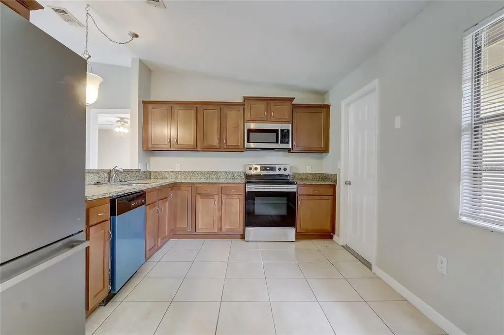 104 Turin Way Kissimmee FL 34758