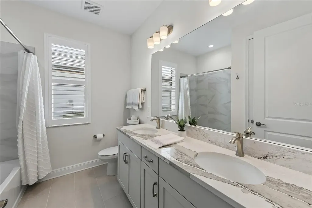 16929 Seraphic Trail Bradenton FL 34211
