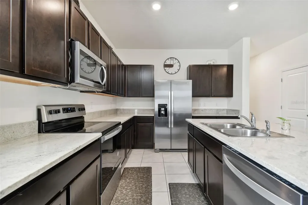 2880 Evergreen Elm Pass Wesley Chapel FL 33543