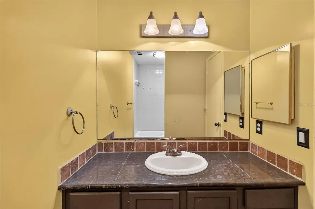 2738 Foxwood Court Orlando FL 32818