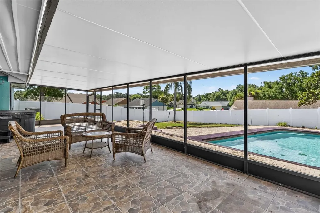 2738 Foxwood Court Orlando FL 32818