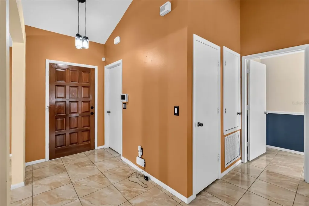 2738 Foxwood Court Orlando FL 32818