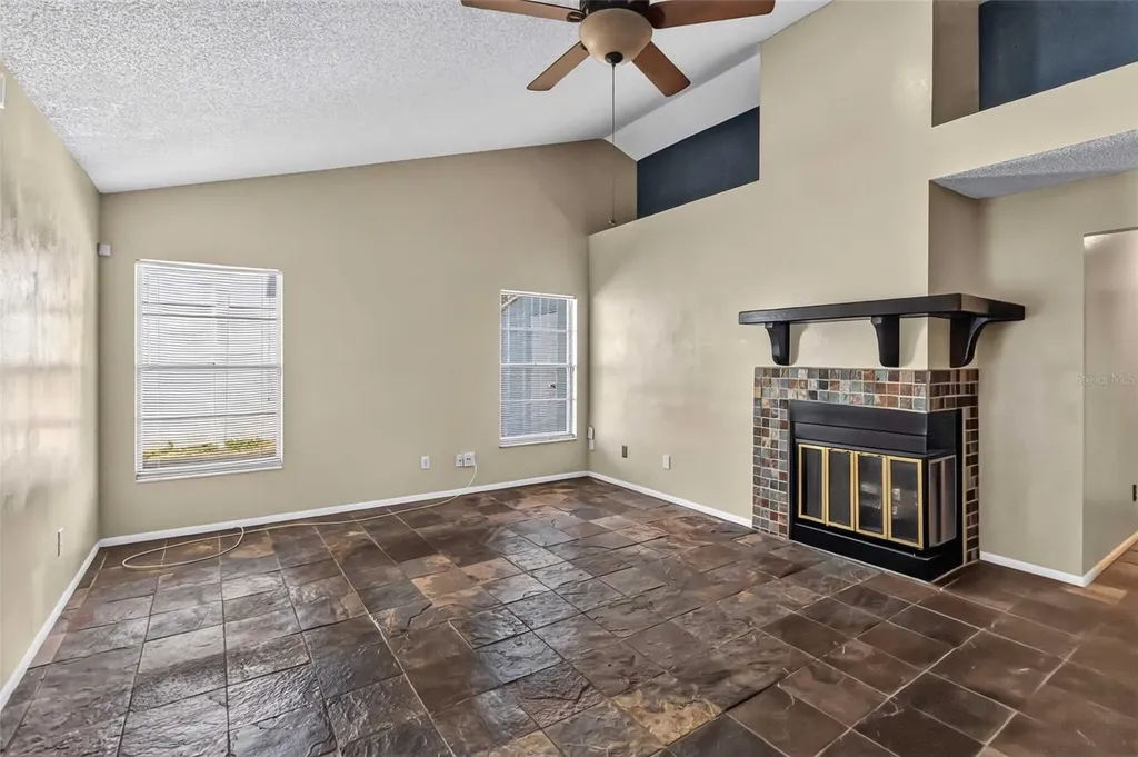 2738 Foxwood Court Orlando FL 32818