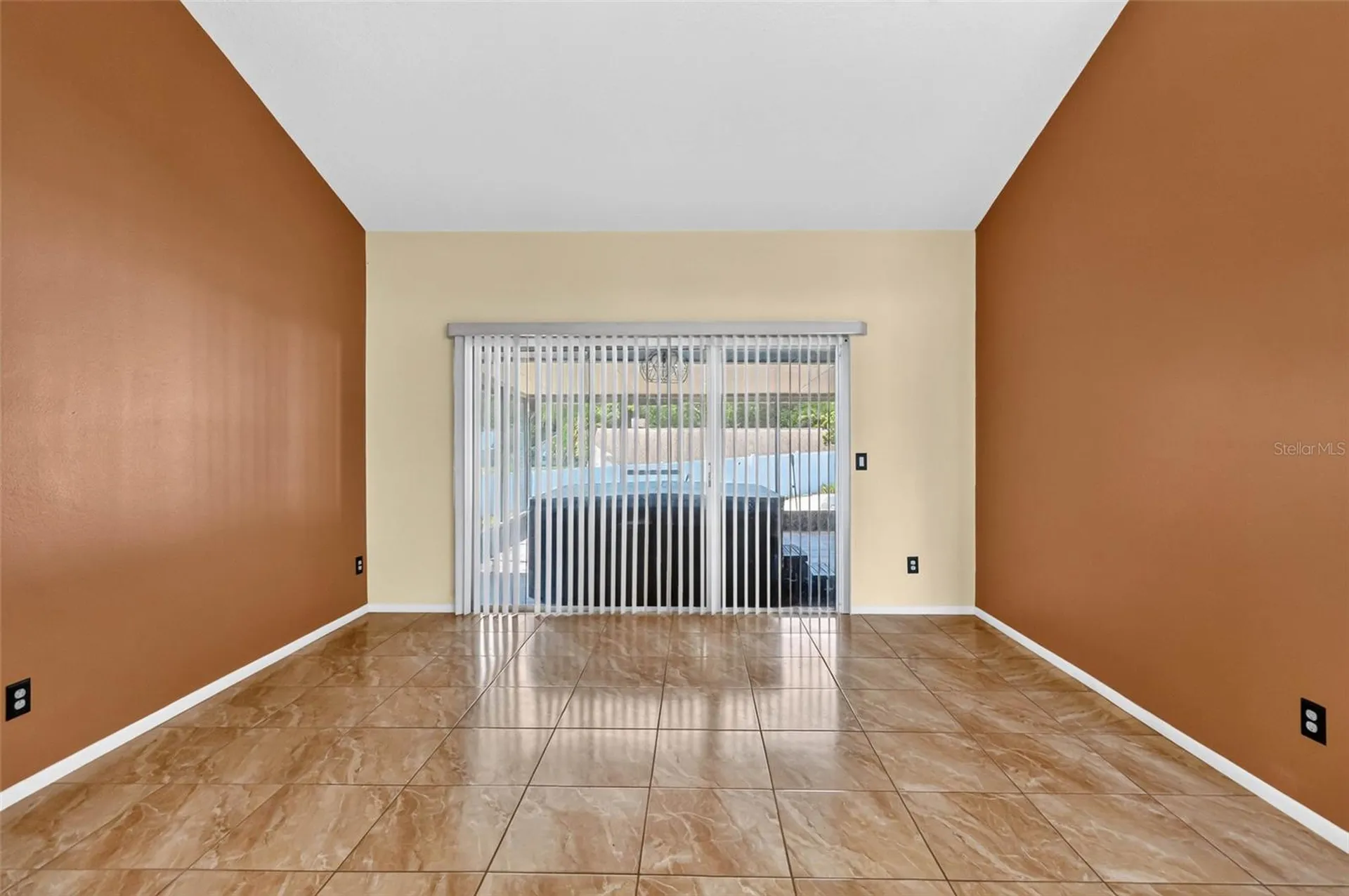 2738 Foxwood Court Orlando FL 32818