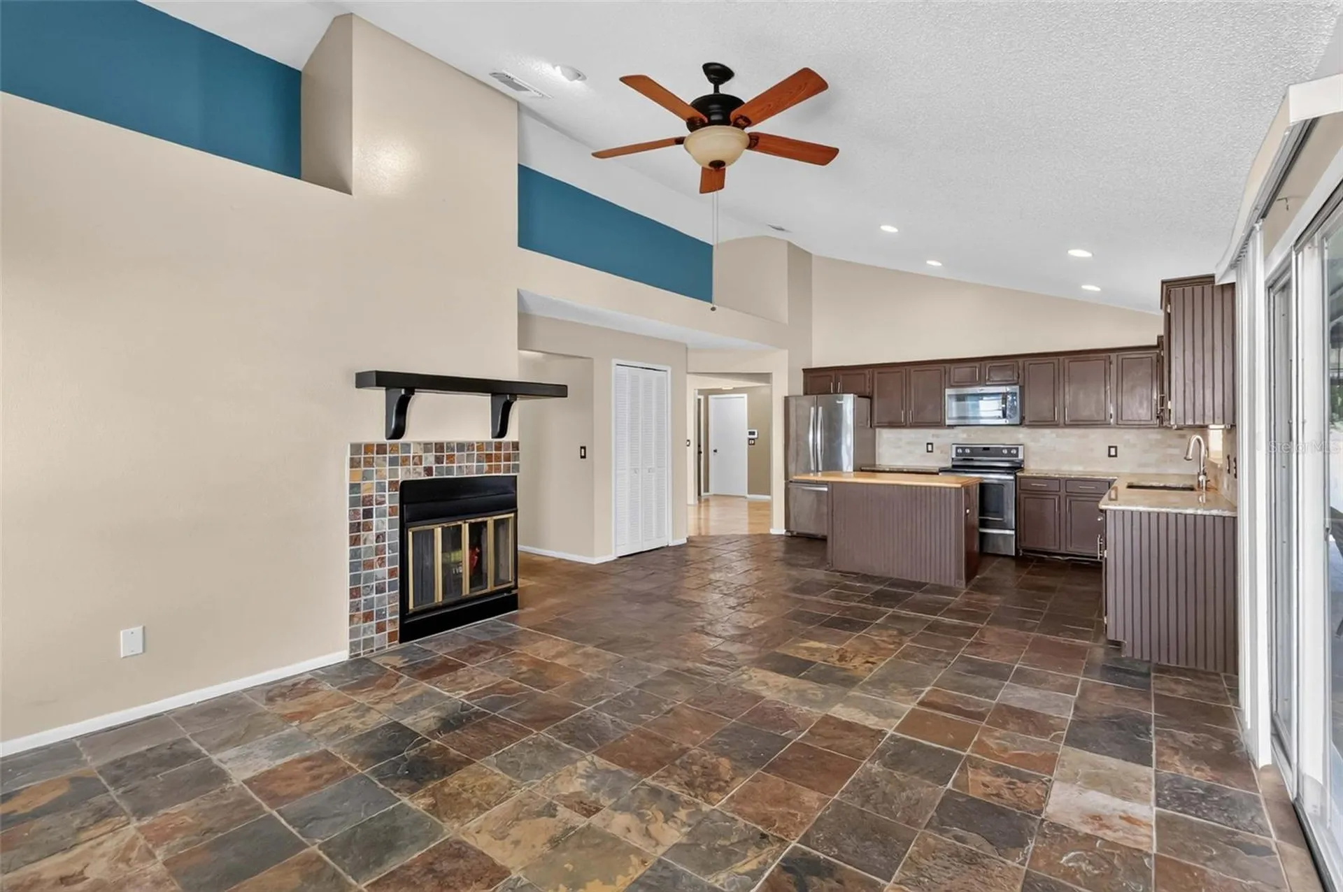 2738 Foxwood Court Orlando FL 32818