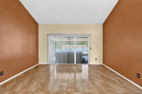 2738 Foxwood Court Orlando FL 32818