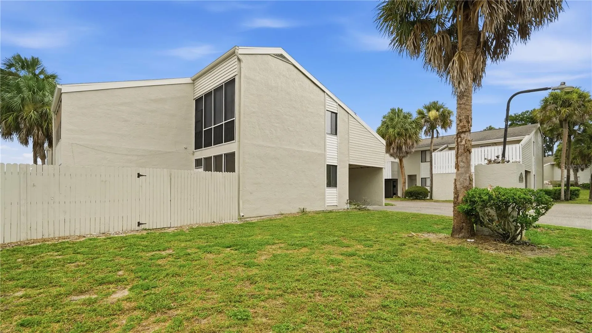 1412 Oak Place Apopka FL 32712