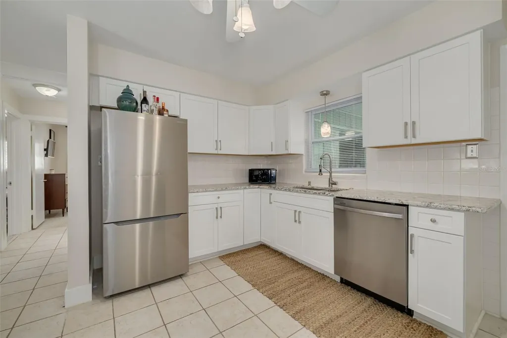 531 75th Avenue N St Petersburg FL 33702