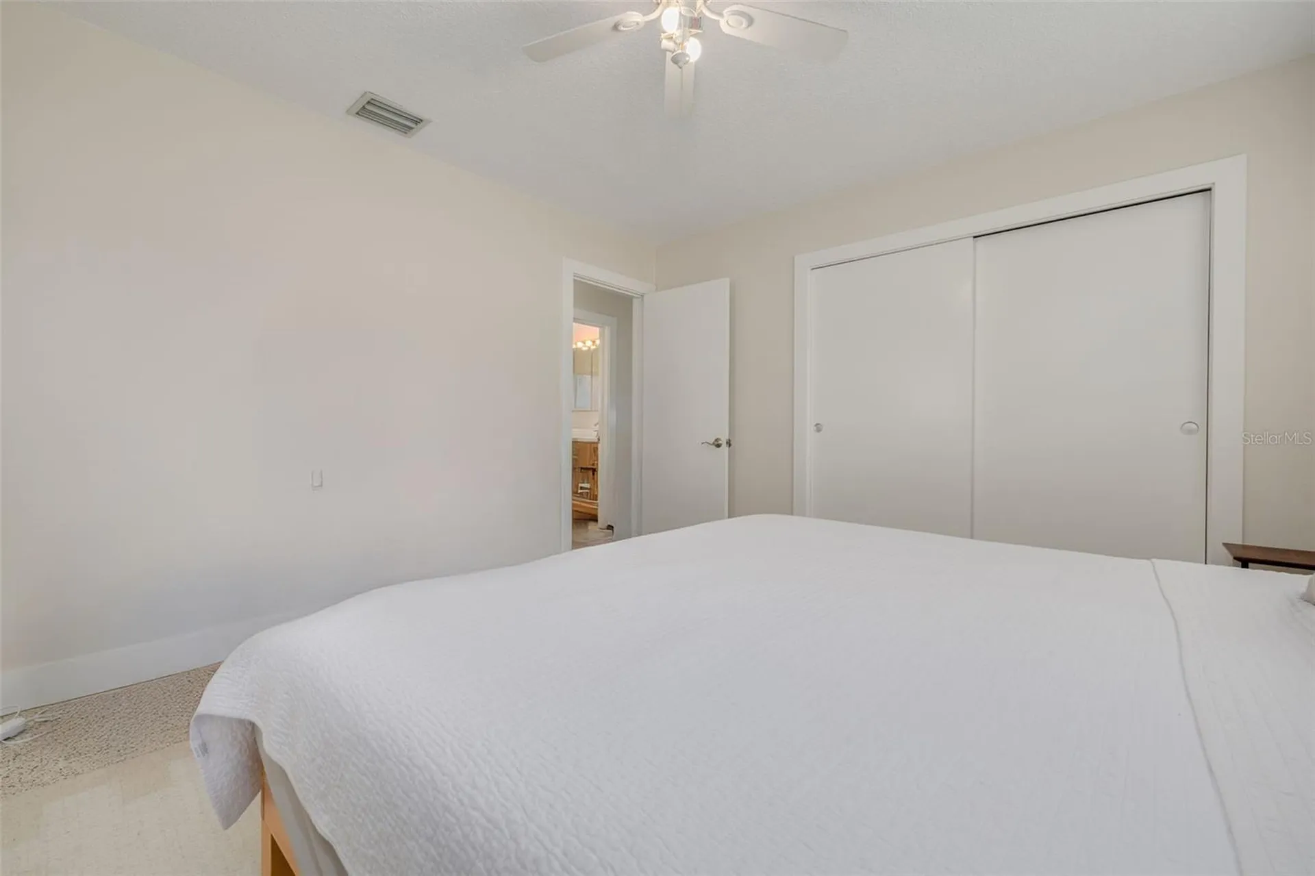 531 75th Avenue N St Petersburg FL 33702