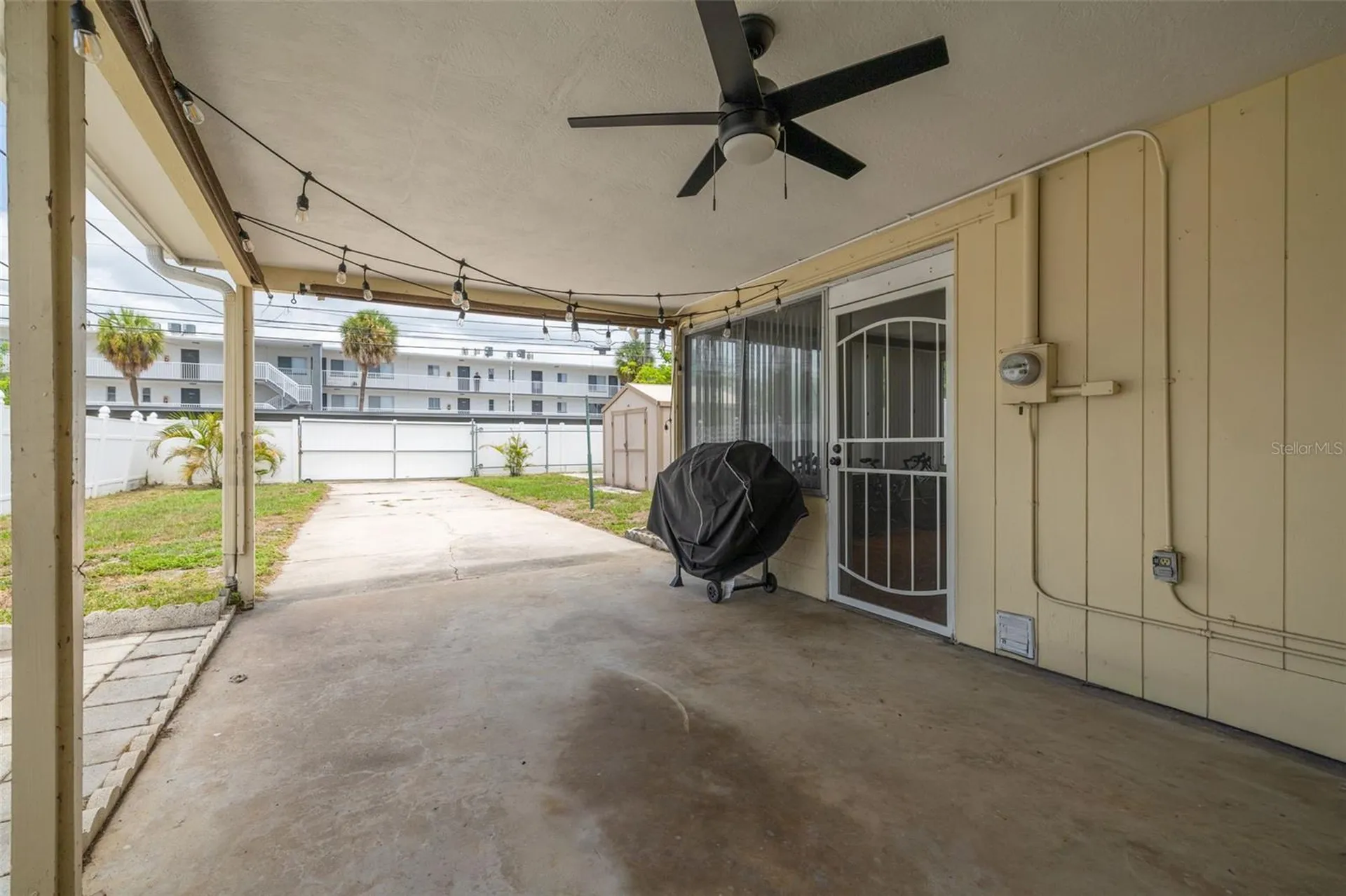 531 75th Avenue N St Petersburg FL 33702