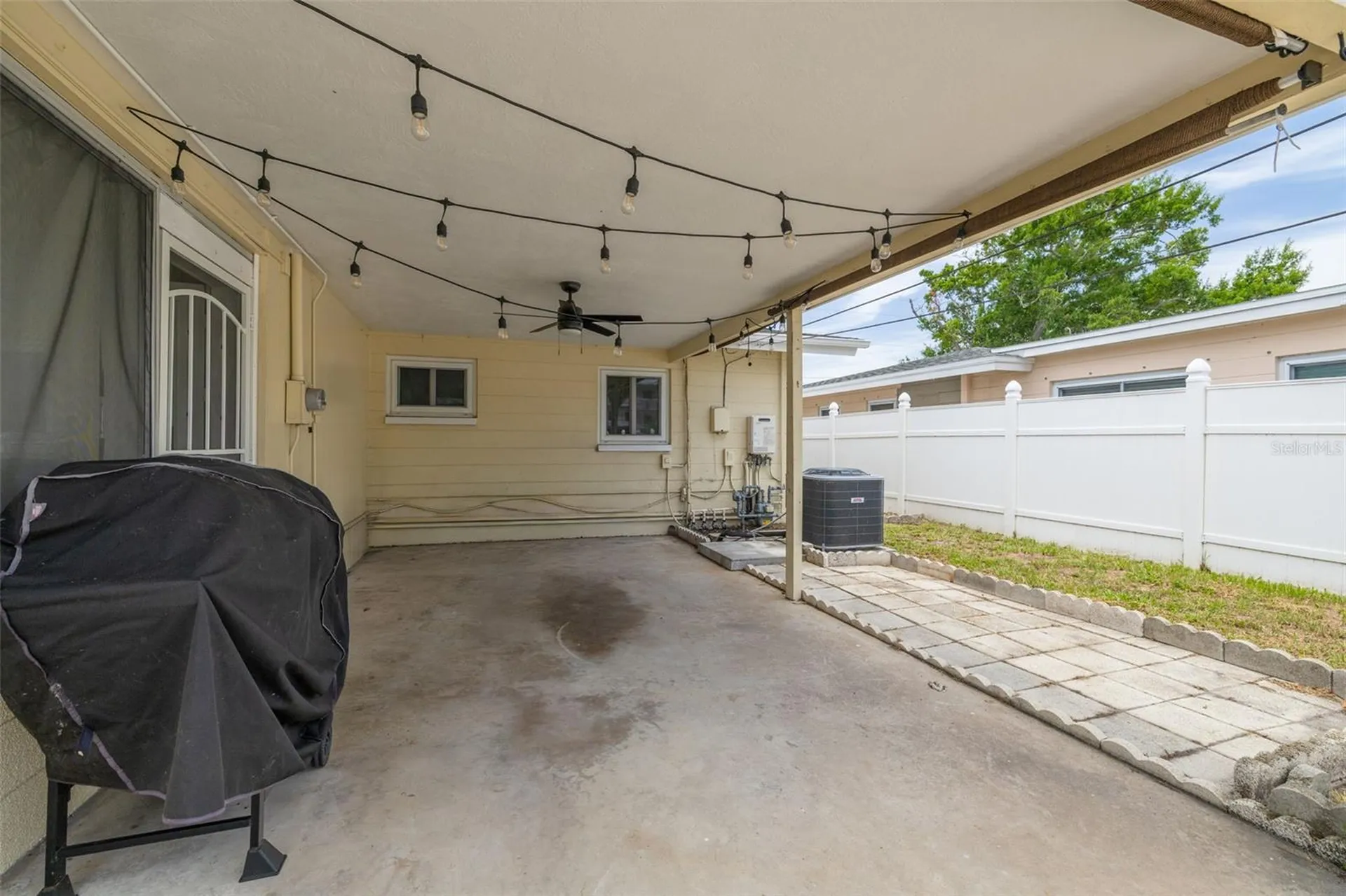 531 75th Avenue N St Petersburg FL 33702