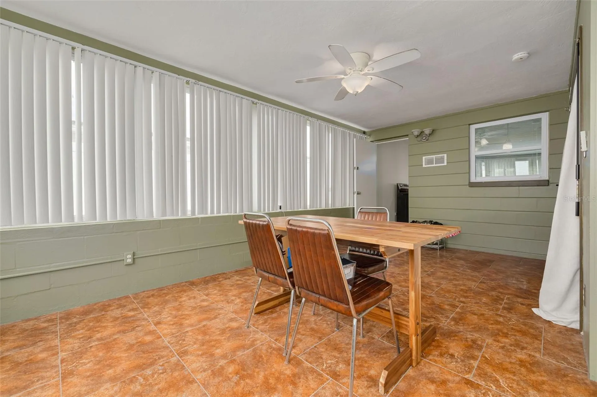 531 75th Avenue N St Petersburg FL 33702