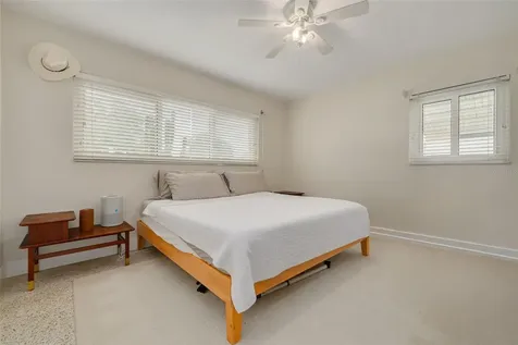 531 75th Avenue N St Petersburg FL 33702