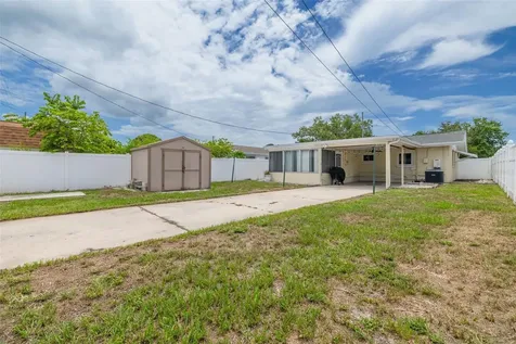 531 75th Avenue N St Petersburg FL 33702